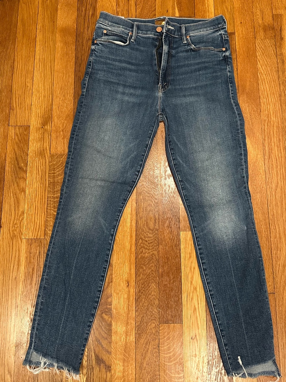MOTHER Stunner Zip Ankle Step Fray Jeans. Sz 29